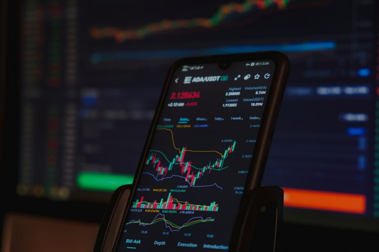 Delving Into Decentralized Finance (DeFi): Optimizing Your Wealth Management